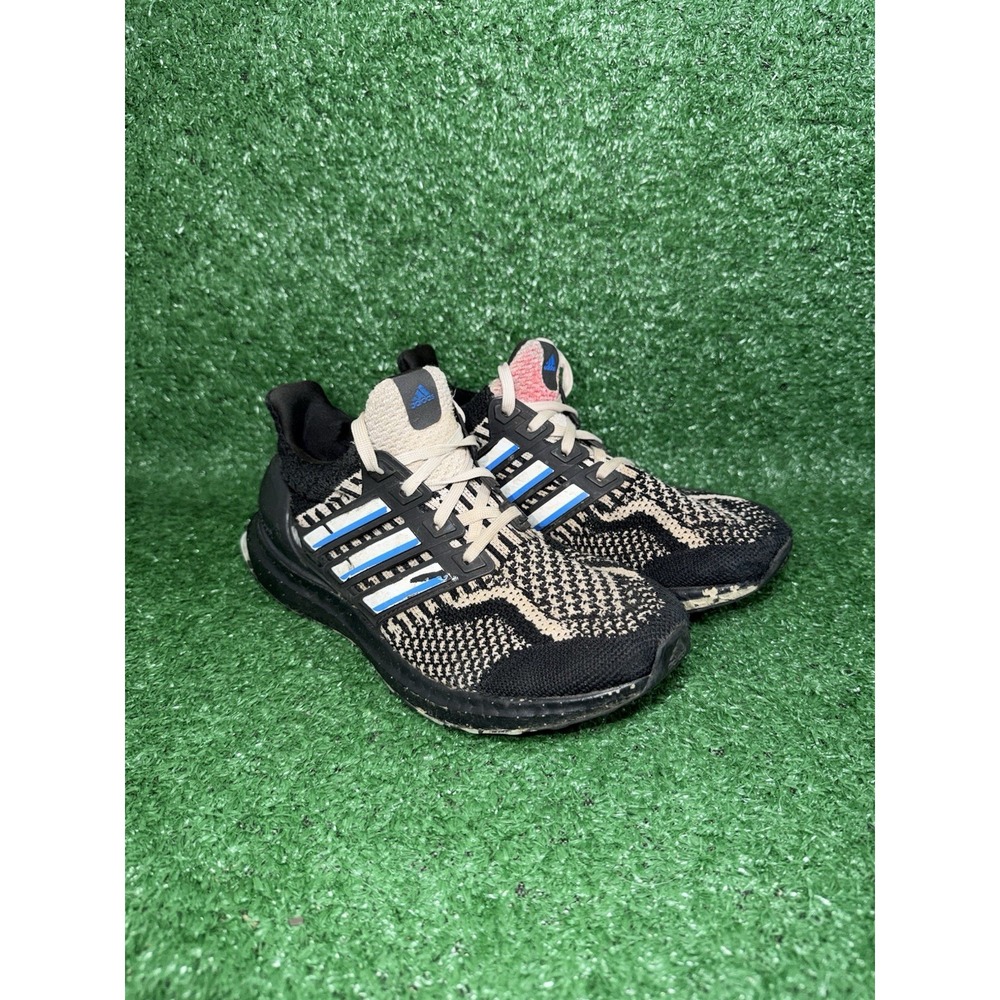 Disney Adidas Ultraboost Women 7 Boys 5.5 Black Athletic‎ Sneakers Running Shoes - Picture 2 of 10